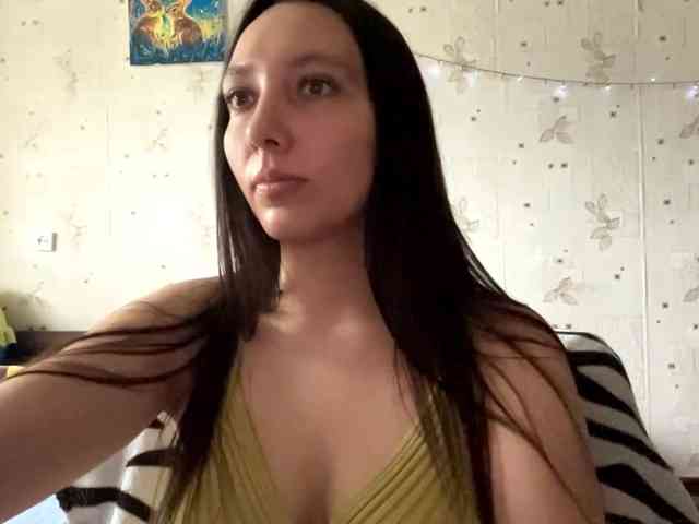 LeannBernmen webcam