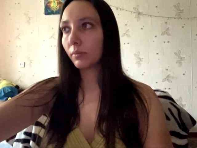 LeannBernmen webcam