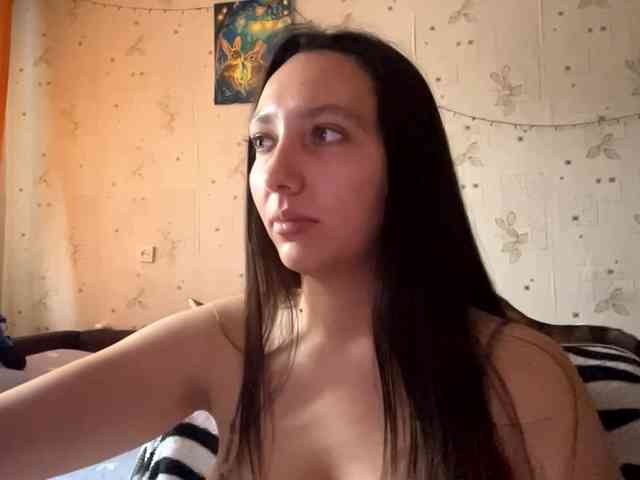 LeannBernmen webcam