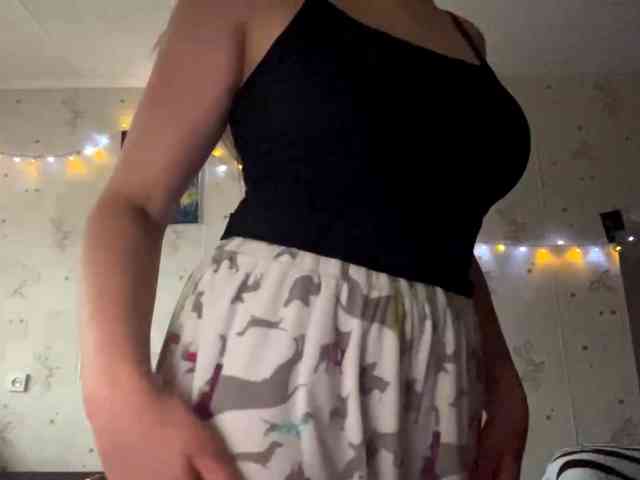 LeannBernmen webcam