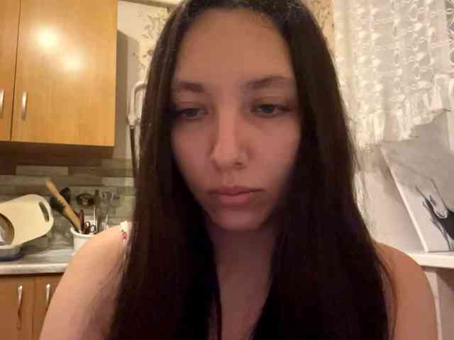 LeannBernmen webcam