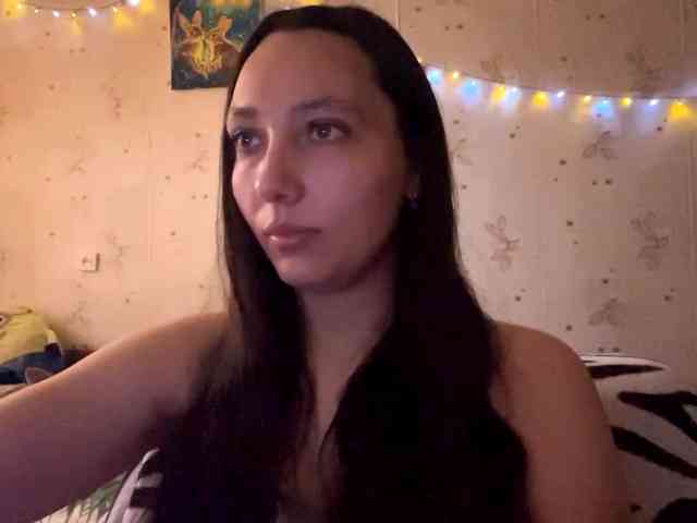 LeannBernmen webcam