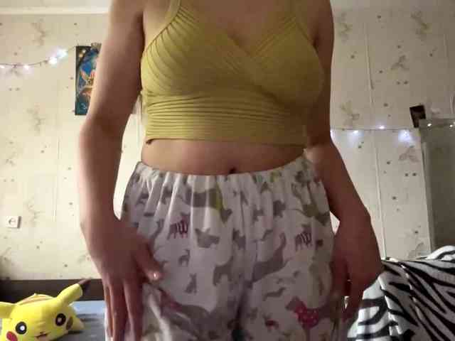 LeannBernmen webcam