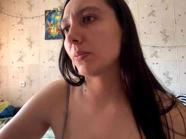 LeannBernmen webcam