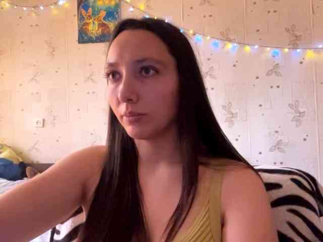 LeannBernmen webcam
