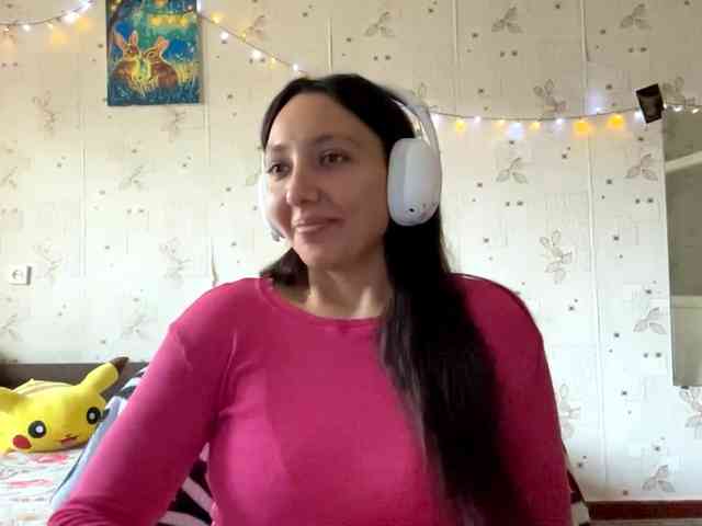 LeannBernmen webcam