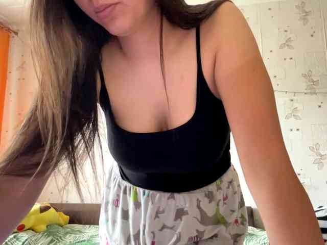 LeannBernmen webcam