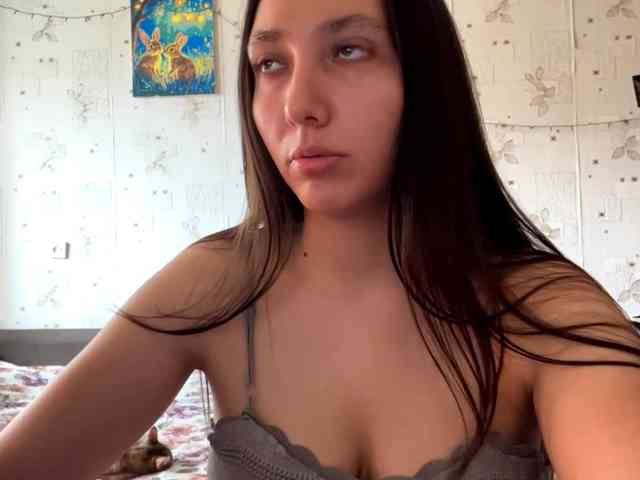 LeannBernmen webcam