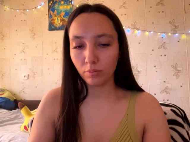 LeannBernmen webcam