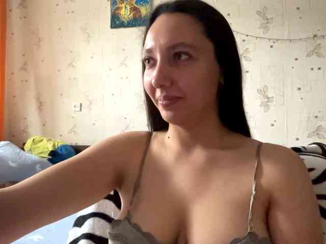 LeannBernmen webcam