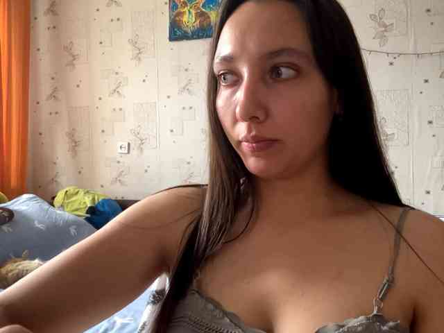 LeannBernmen webcam