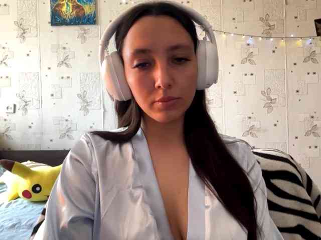 LeannBernmen webcam