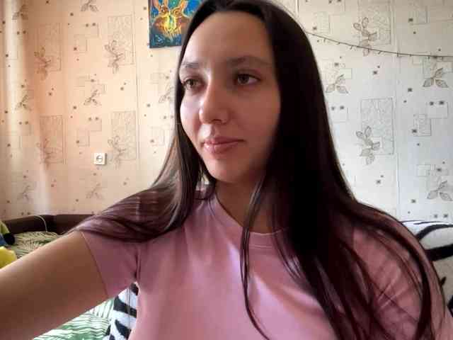 LeannBernmen webcam