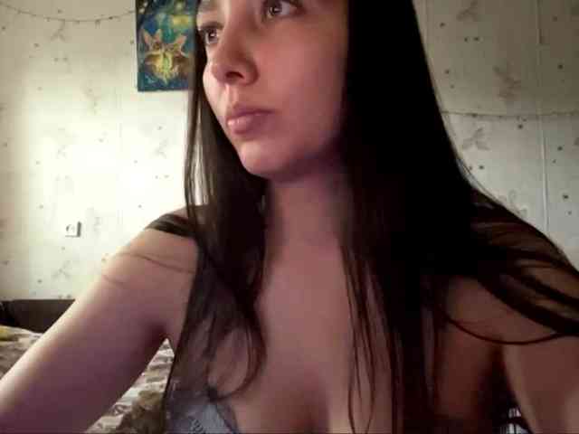 LeannBernmen webcam