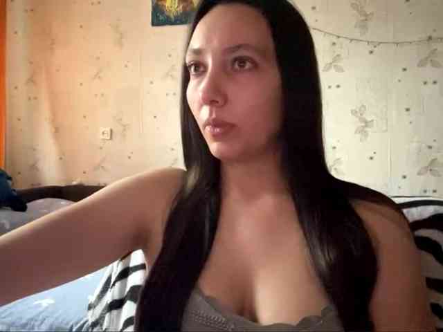 LeannBernmen webcam