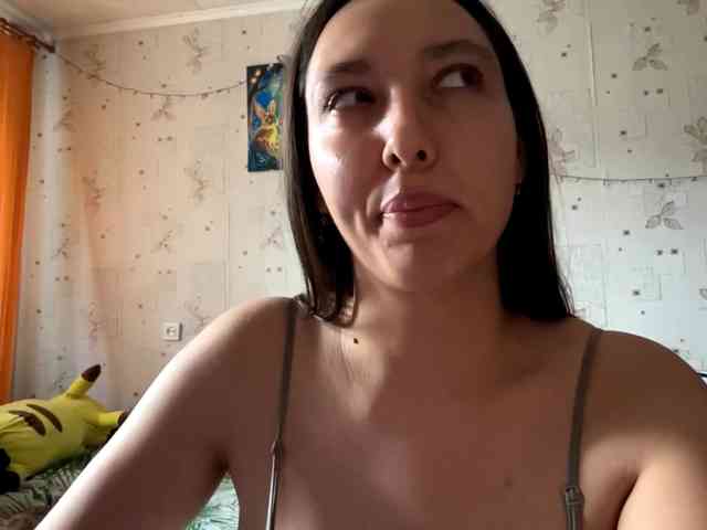 LeannBernmen webcam