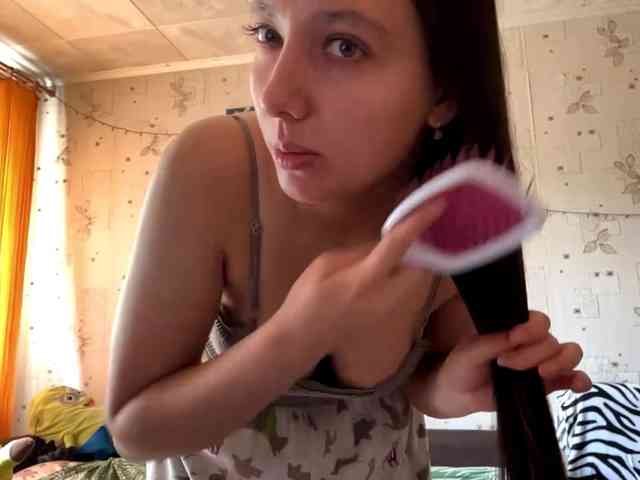 LeannBernmen webcam