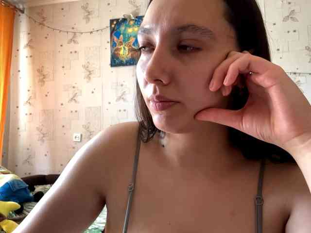 LeannBernmen webcam