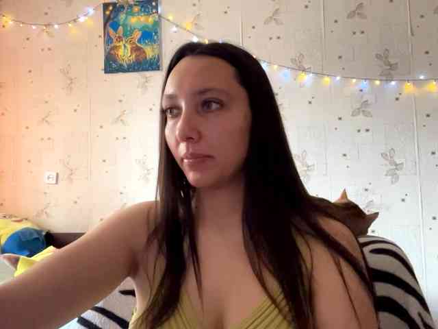 LeannBernmen webcam