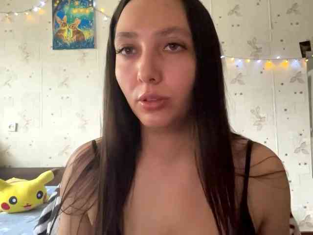LeannBernmen webcam