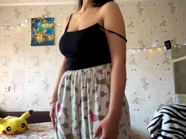 LeannBernmen webcam