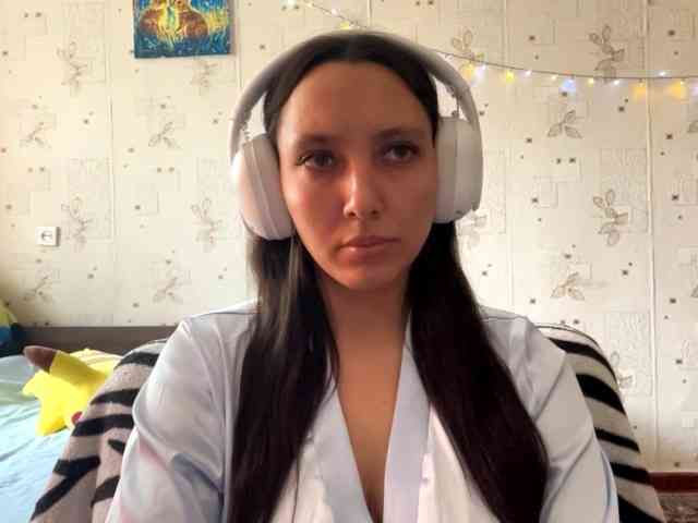 LeannBernmen webcam