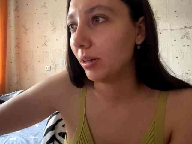 LeannBernmen webcam