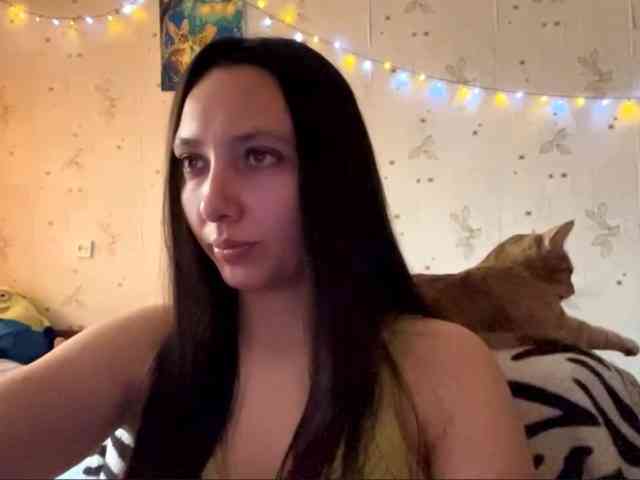 LeannBernmen webcam