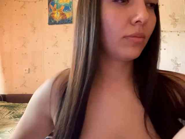 LeannBernmen webcam