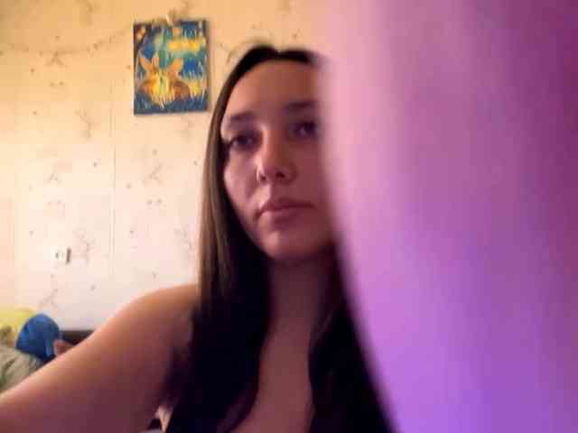 LeannBernmen webcam