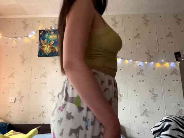 LeannBernmen webcam