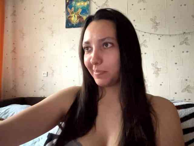 LeannBernmen webcam