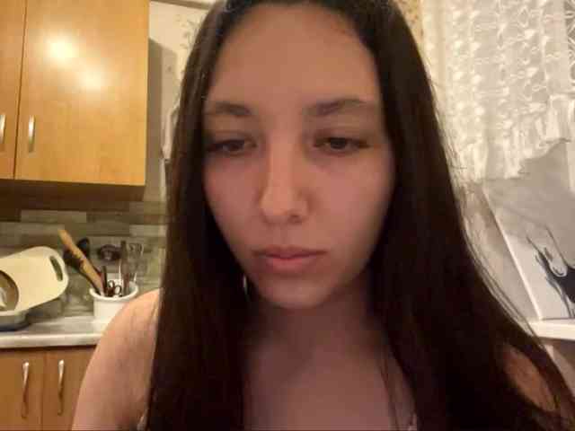 LeannBernmen webcam