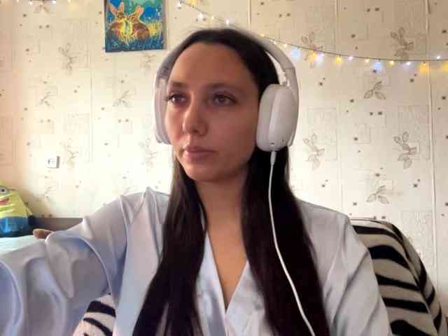 LeannBernmen webcam
