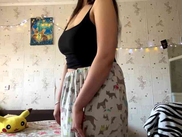 LeannBernmen webcam