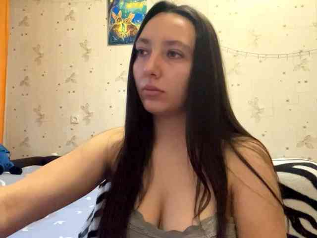 LeannBernmen webcam