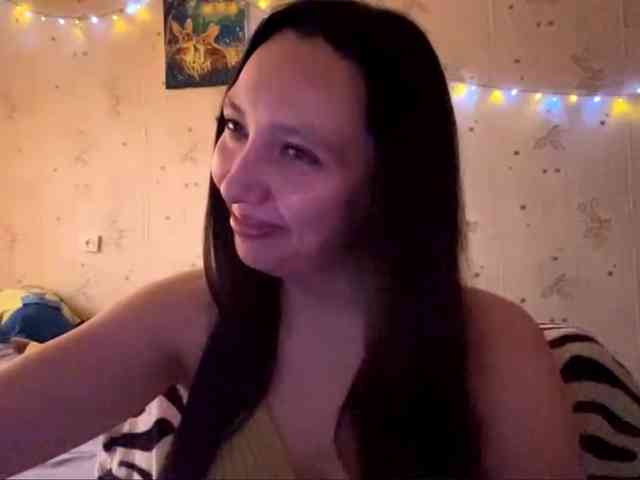 LeannBernmen webcam