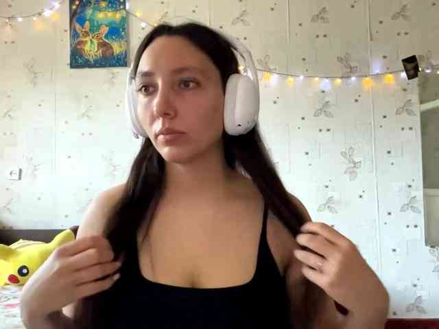 LeannBernmen webcam