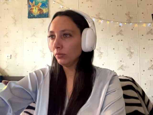 LeannBernmen webcam