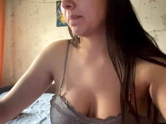 LeannBernmen webcam