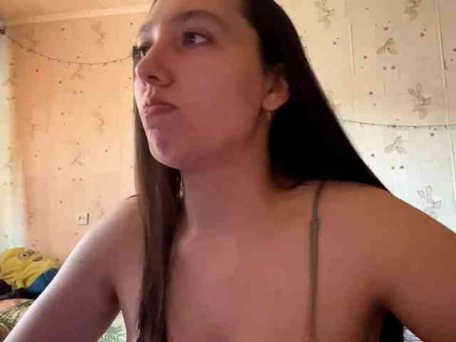 LeannBernmen webcam