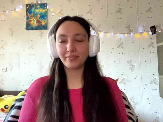 LeannBernmen webcam