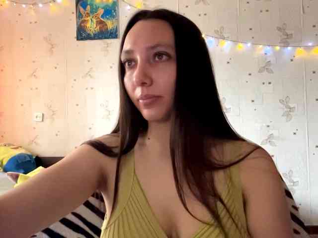 LeannBernmen webcam