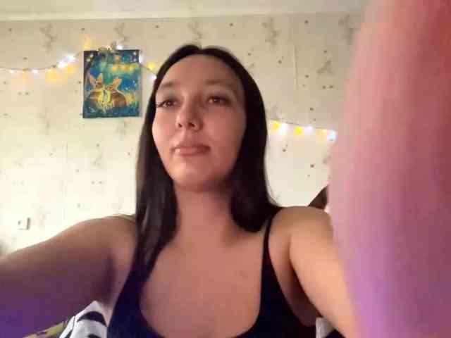LeannBernmen webcam