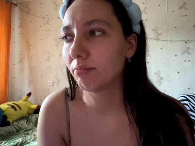 LeannBernmen webcam