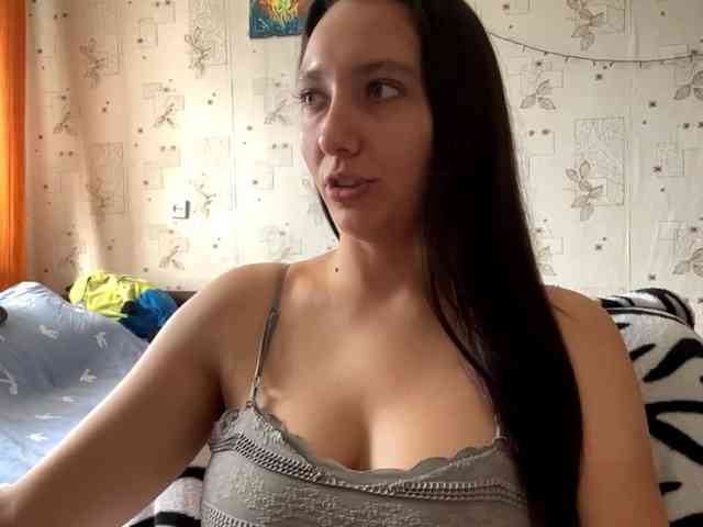 LeannBernmen webcam