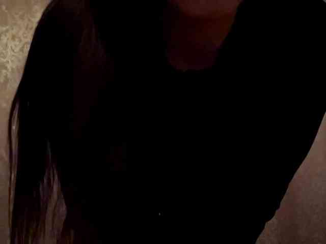 LeannBernmen webcam