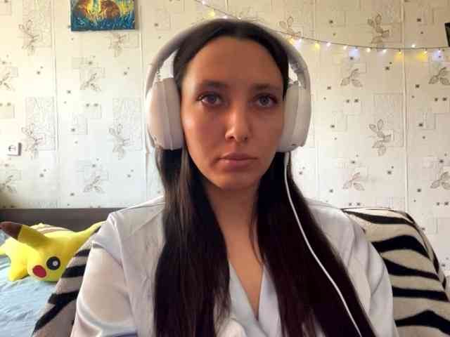 LeannBernmen webcam