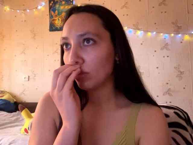 LeannBernmen webcam