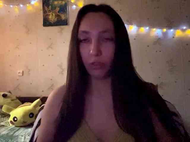 LeannBernmen webcam